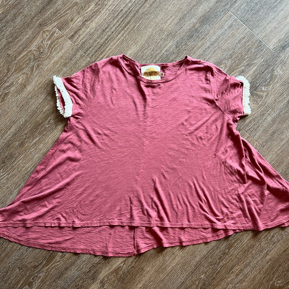Missy Robertson fringe sleeve high-low top